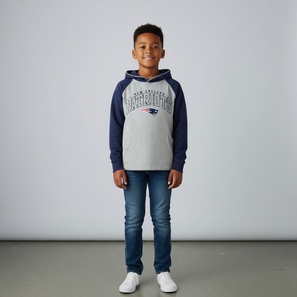 NFL football New England Patriots Raglan Hoodie 8/10 boy
embroidery patch sleeve